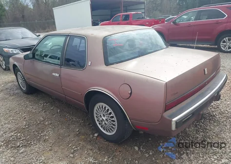 1988 Oldsmobile Toronado z USA, uszkodzony, nr VIN 1G3EZ11CXJU307745